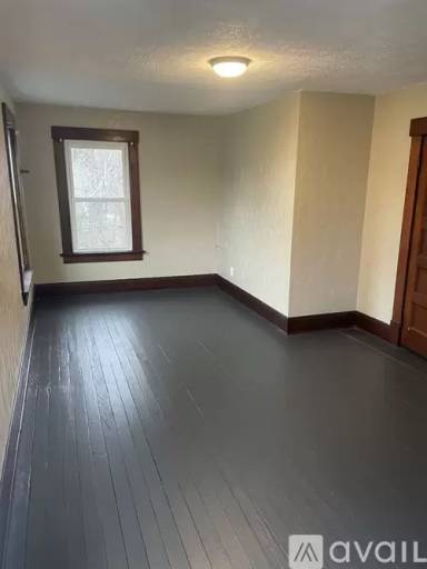 Main picture of 821 South Ave SE