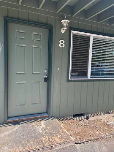 Main picture of 725 Bennett Ave
