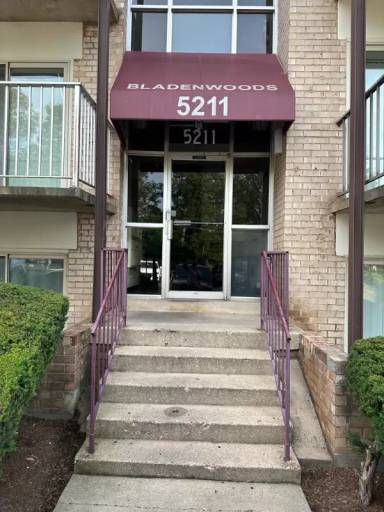 Main picture of 5211 Newton St
