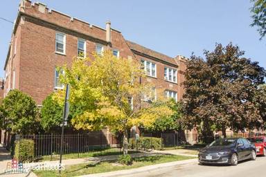 Main picture of 3034-48 W Wellington Ave & 3000-08 N Whipple St