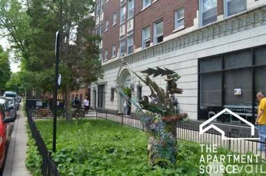 Main picture of 6930,6954,6971,6975 N Greenview Ave Apartments