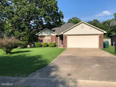 Main picture of 1450 Pyramid Dr