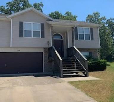 Main picture of 210 Forest Ln