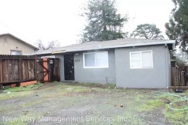 Main picture of 4572 Hilltop Dr