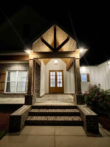 Main picture of 115 Davis Way