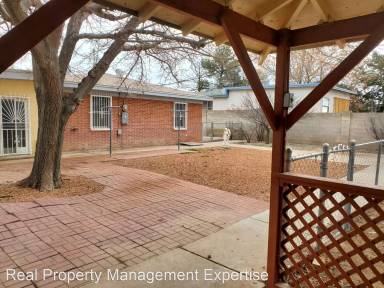 Main picture of 1101 Indiana St NE