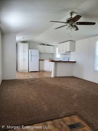 Main picture of Clover Creek Village