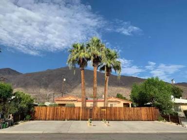 Main picture of 585 S Calle Abronia