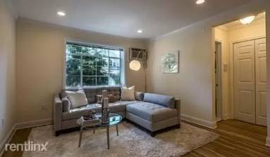 Main picture of St. Paul Gardens Apartments