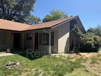 Main picture of 1229 NW Highland Ave