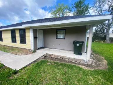 Main picture of 307 E Claude St