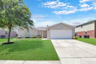 Main picture of 2401 Eppinette Dr