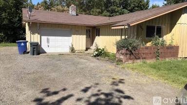 Main picture of 8123 Mc Cormick St