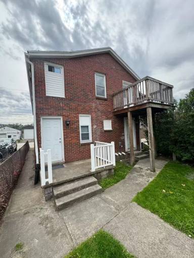 Main picture of 2605 Walnut St