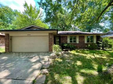 Main picture of 1444 S Gelven Ave