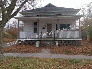Main picture of 541 W Grand Ave