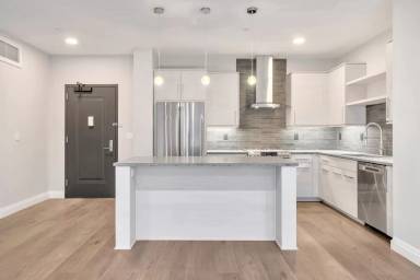 Main picture of 101 Searing Ave