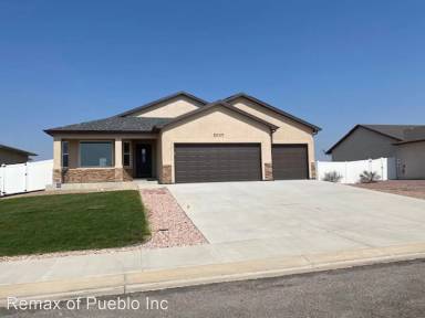 Main picture of 2037 Kingbird Ct