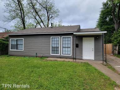 Main picture of 3856 Victory Dr