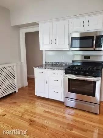 Main picture of 648 South St
