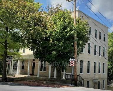 Main picture of 203 S Prospect St
