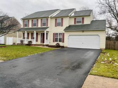 Main picture of 209 E Flagstone Dr