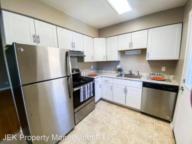 Main picture of 921 Magnolia Ln