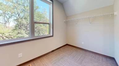 Main picture of 614 11th Ave SE