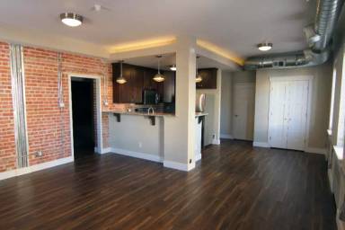 Main picture of 623 S Wolcott St