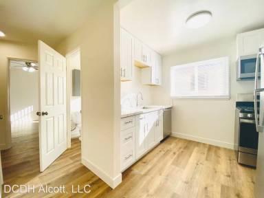 Main picture of 5059 W 20th St