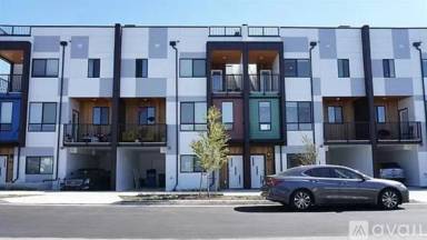 Main picture of 4201 S Holden St