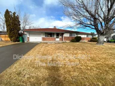 Main picture of 2070 Holeman Way