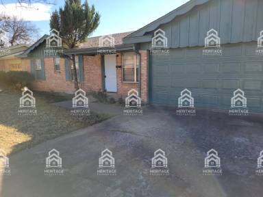 Main picture of 1620 Andrews Dr