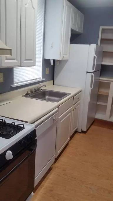 Main picture of 242 Meyran Ave