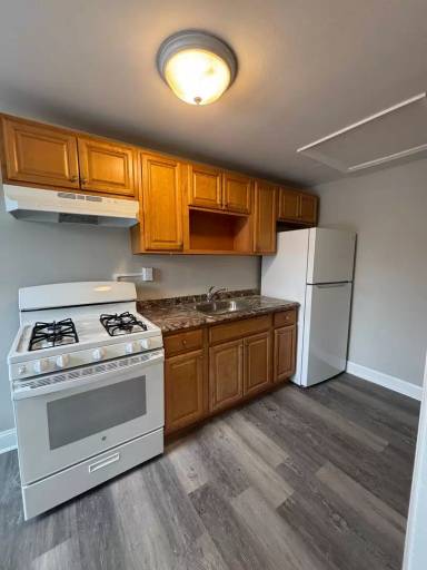 Main picture of 233 W 22nd St