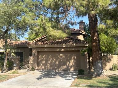 Main picture of 15845 N 50th St