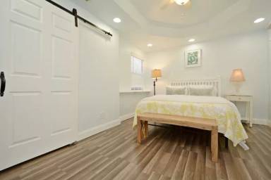 Main picture of 2013 Guava Ave