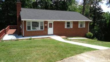 Main picture of 100 Marion Ct