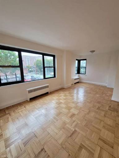 Main picture of 332 Pelham Rd