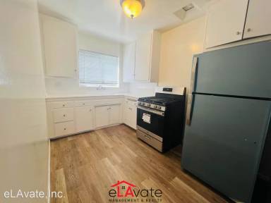 Main picture of 429 S Sherbourne Dr