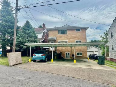 Main picture of 1610 Oakmont St NW