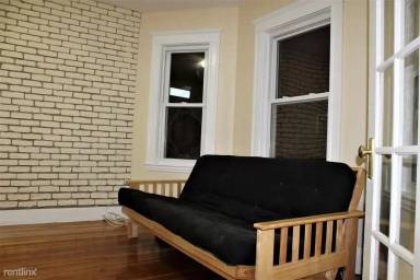 Main picture of 594 South St
