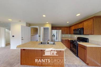 Main picture of 6733 Blade St SE