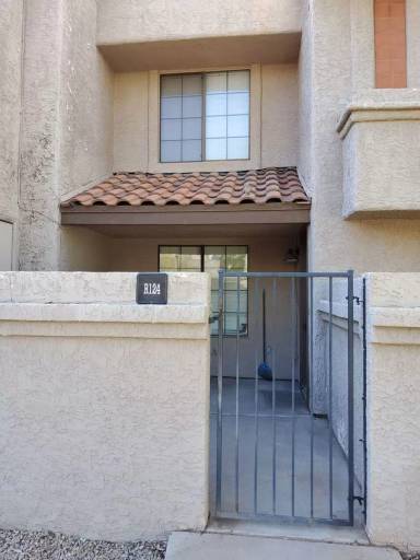 Main picture of Papago Park Village