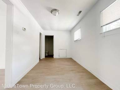 Main picture of 3501 N Bellaire Ave