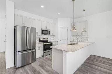 Main picture of 5416 Bistro St