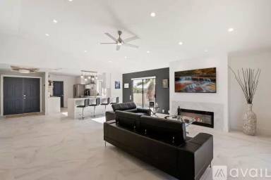 Main picture of 9175 Calle Escorial