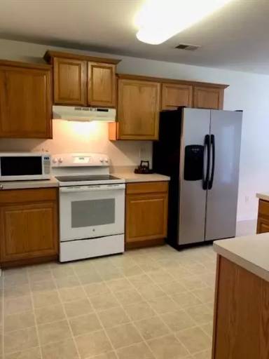 Main picture of 6615 White Walnut Way