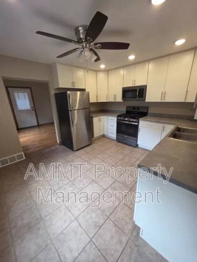 Main picture of 1065 3rd St