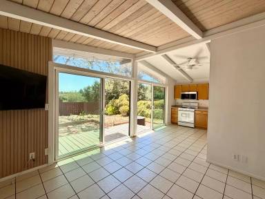 Main picture of 266 1/2 El Sueno Rd